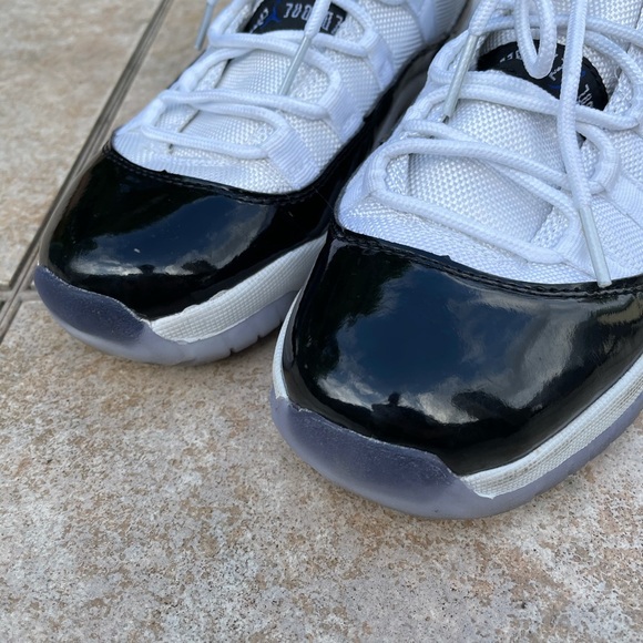 AIR JORDAN 11 RETRO \'CONCORD\' 2018 main image 11